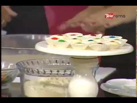 Realizando frutitas de mazapan