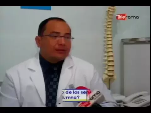 ¿Afecta el peso de los senos a la columna?