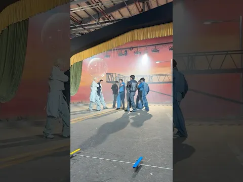 "Hollow" MV Making 8