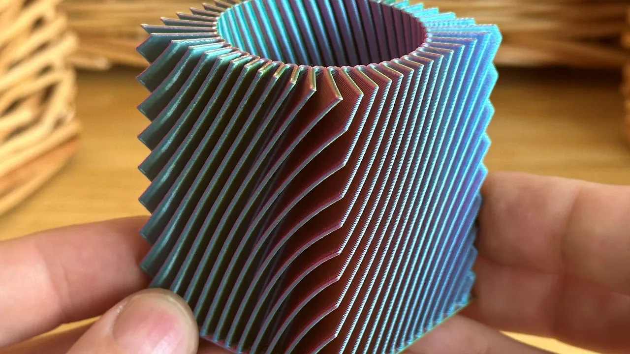 Fin Vases Square
