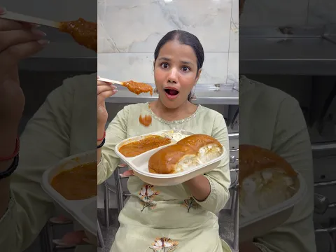 Crowded VS Empty Restaurant Honest Review 😱| Empty Vs Crowded Restaurant Challenge #shorts