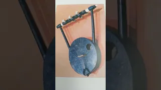 وثائقي لاشهر الالات الموسيقية الشعبية  والتي تعطي النغم بالنبر علي اوتارها دندنها