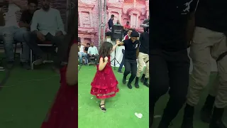 شوف جمال وروعة دبكة البنت مع فرقة الأجاويد 