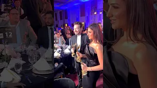 مي عمر واحمد زاهر يلتقطوا الصور بجوائز مسلسل نعمة الافوكاتو 