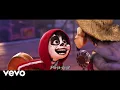 Download Lagu Luis Ángel Gómez Jaramillo, Gael García Bernal - Un Poco Loco (De “Coco”/Con letra)