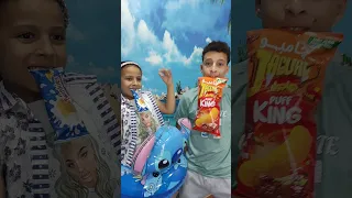 اكلوا الكيكه والشيبسى بالورقه                                       طرائف       عمر ماتريكس دندنها