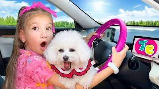 We are in the car Song | Children's Song & Nursery Rhymes