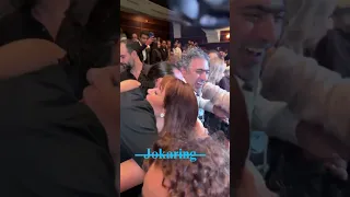 بالاحـ ـضان والـ ـبوس احتفال منة شلبي و احمد داود و ابطال فيلم الهوى سلطان شاهد كيف يحتفل نجوم الفن 