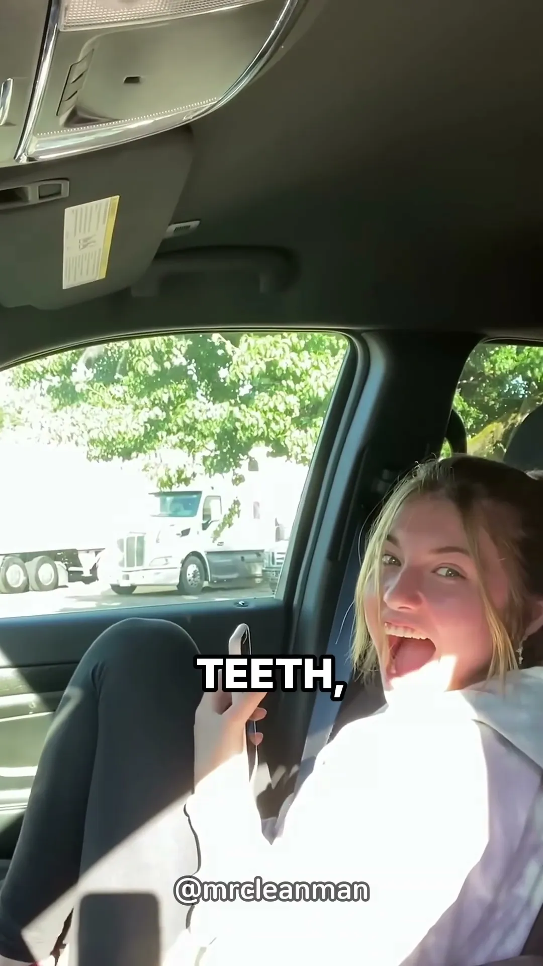 Dad Told the Drive-Thru His Daughter Has No Teeth 😳🍔