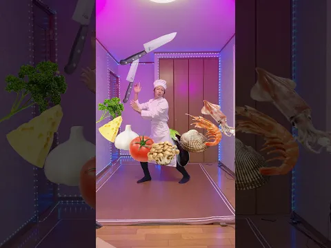 完璧なリズムでパスタを作る男がヤバすぎる… The guy who makes pasta with perfect rhythm is absolutely insane🍝