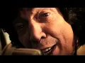 Los autenticos decadentes ft. Cacho Castaña - Y la banda sigue (video oficial)