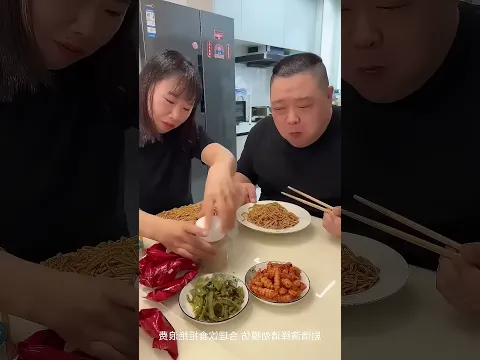 Chồng ích kỷ chỉ lấy mì cho tôi ăn, lén giấu chân gà to, khiến hắn hối hận không thôi!