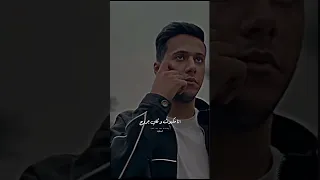 بهزر وارسم الضحكه   عشان ما يبانش انا عليا لو ركزت بقى مره تشوفوا الحزن    في  عيني دندنها