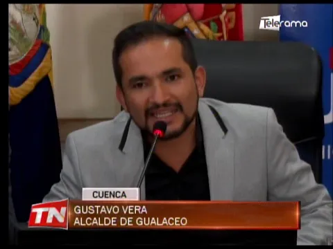Alcaldes de cantones azuayos se reúnen con prefecto y gobernador