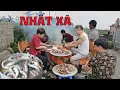 Download Lagu Gift from the Government. Neighborhood bought a pair of Dog Bugs to boil and dip in shrimp paste.
