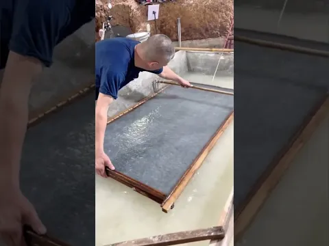 شاهد فن صناعة الورق يدوياً 😮 Watch the art of hand-made papermaking