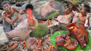 Primitive Poor Cooking Pig head