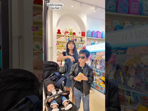 Kak ara dan Alvaro bersama adik Alvaskay beli squishy dumping #keripikkentangmasboy #shorts