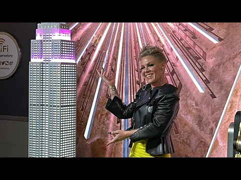 Download MP3 Pink Performing Trustfall at the Empire State Building 💗