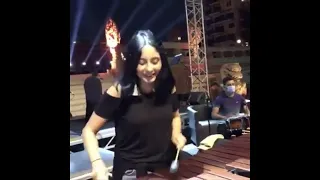 احلى عزف لنسمة عبد العزيز على آلة الماريمبا   موسيقا في هويد الليل لعمر خيرت  الاغنية لعلي الحجار دندنها
