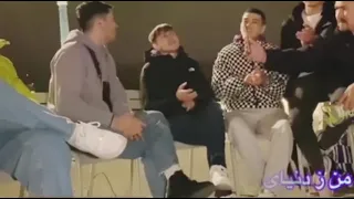 آهنگ من یه مجنونمو مجنونیم عالمی داره دندنها