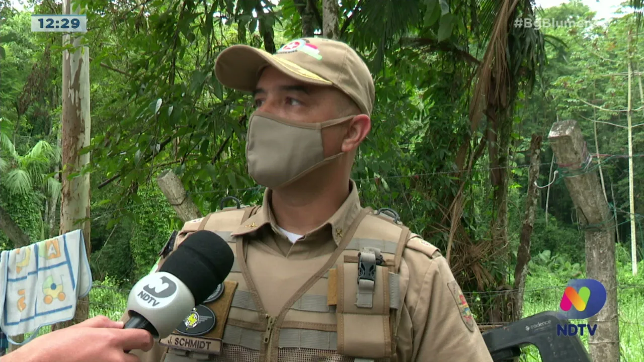 Polícia promove operação contra criminalidade em conjunto habitacional de Blumenau