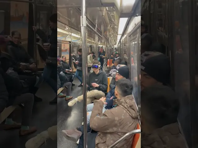 В метро