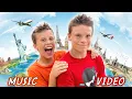 Download Lagu High Hopes! Music Video - Ashton and Paxton Myler