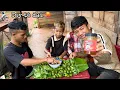 Download Lagu Y ĐIÊU CÙNG Y ĂN | CẦM NƯỚC SỐT CAY TÊ DẠI | ĂN HOA Quả NHÀ SIU SIN |