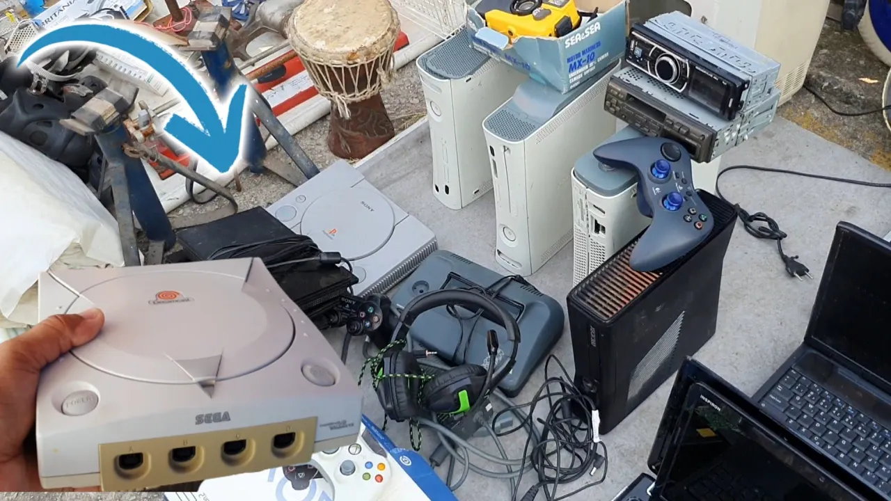 Caçada gamer #475 Jogos de Atari ps2 Neo Geo cd ps2 ps2 Dreamcast na feira do rolo!