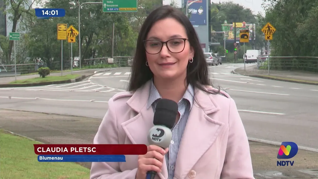 Barreira policial flagra homem dirigindo bêbado em Indaial