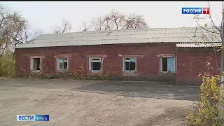 Одноэтажное заброшенное здание наводит страх на всех жителей старого Кировска