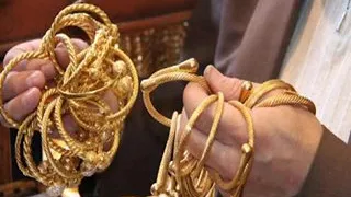 فقه المرأة المسلمة د عمرو جبران يتناول وجوب الزكاة على مصوغات المرأة 