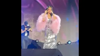 من أول مرة شفتك   هيفاء وهبي   موسم الرياض مهرجان واو      دندنها