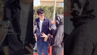 حاله واتس على اغنيه اناحسا بإرتباك وبحاله مش عاديه 