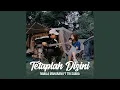 Lagu TETAPLAH DISINI (feat. Tri Suaka)