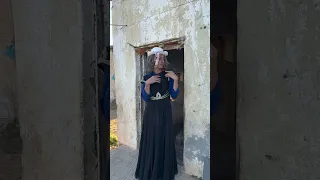 يعني احنا رايحين ع عرس 