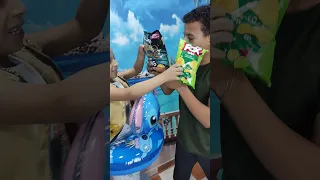 اكلوا الشيبسى و الويندوز بالورقه                                       طرائف       عمر ماتريكس دندنها