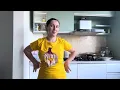 Download Lagu Olga Vrea să vină la București să ne facă de răs ca la ușa cortului de la Strehaia ?