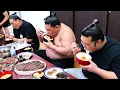 Download Lagu One Big Slurp! Cold Udon \u0026 Steak Power 🍜🥩| Hoshoryu’s Kesho-Mawashi Ceremony
