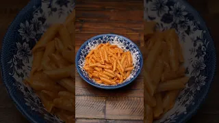 أسرع وأحلي غداء ف خطوه واحده يجهز ف عشر دقايق مكرونه بينك صوص سريعه جدا ناديه السيد Pasta 