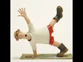 Download Lagu Farmer Yoga Side Plank Fart - Shaun the Sheep #shorts