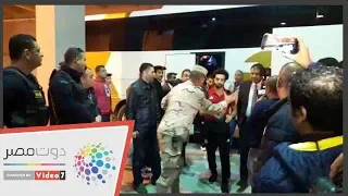 محمد صلاح يصل ملعب برج العرب وسط حراسة مشددة دندنها