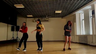 Mr Eazi Ft Simi Surrender Lyrics 