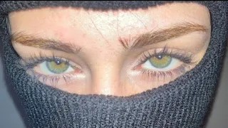 عيون خضراء مضيئه أصبحت عيناك أفتح إجراء إزالة الميلانين من القزحية 