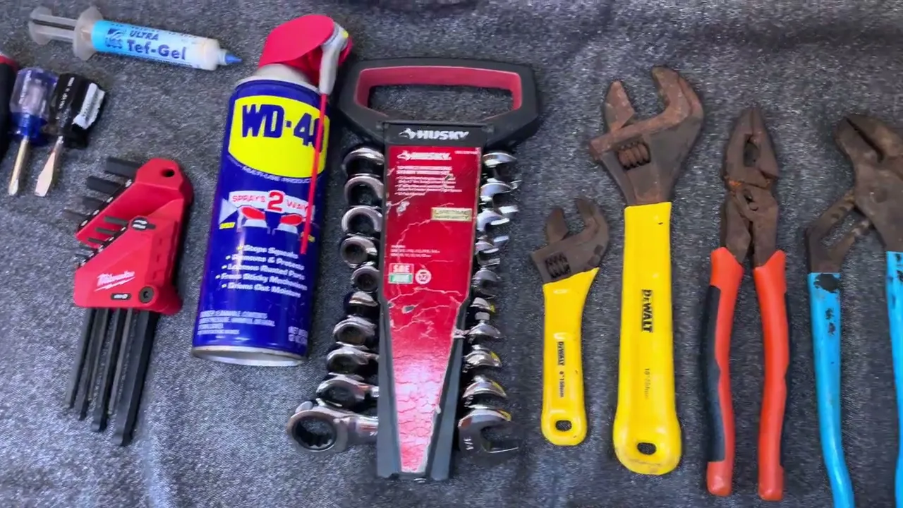What tools should you have on your sailboat? Here’s our core tool set. #ourladydefiant #sailboat