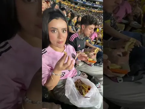 CONOCIMOS A MESSI