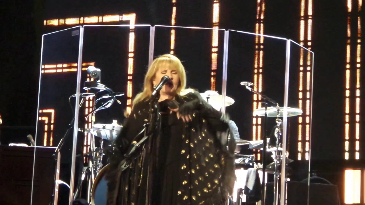 Stand Back LIVE Stevie Nicks 4-2-17 Prudential Center, Newark, NJ