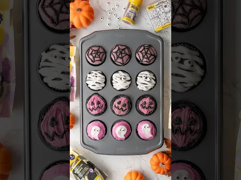 How to Decorate Easy Halloween Cupcakes 👻🎃🕷️🕸️
