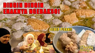 DINGIN DINGIN ENAKNYA NGEBAKSO!! EDISI BANDUNG!!